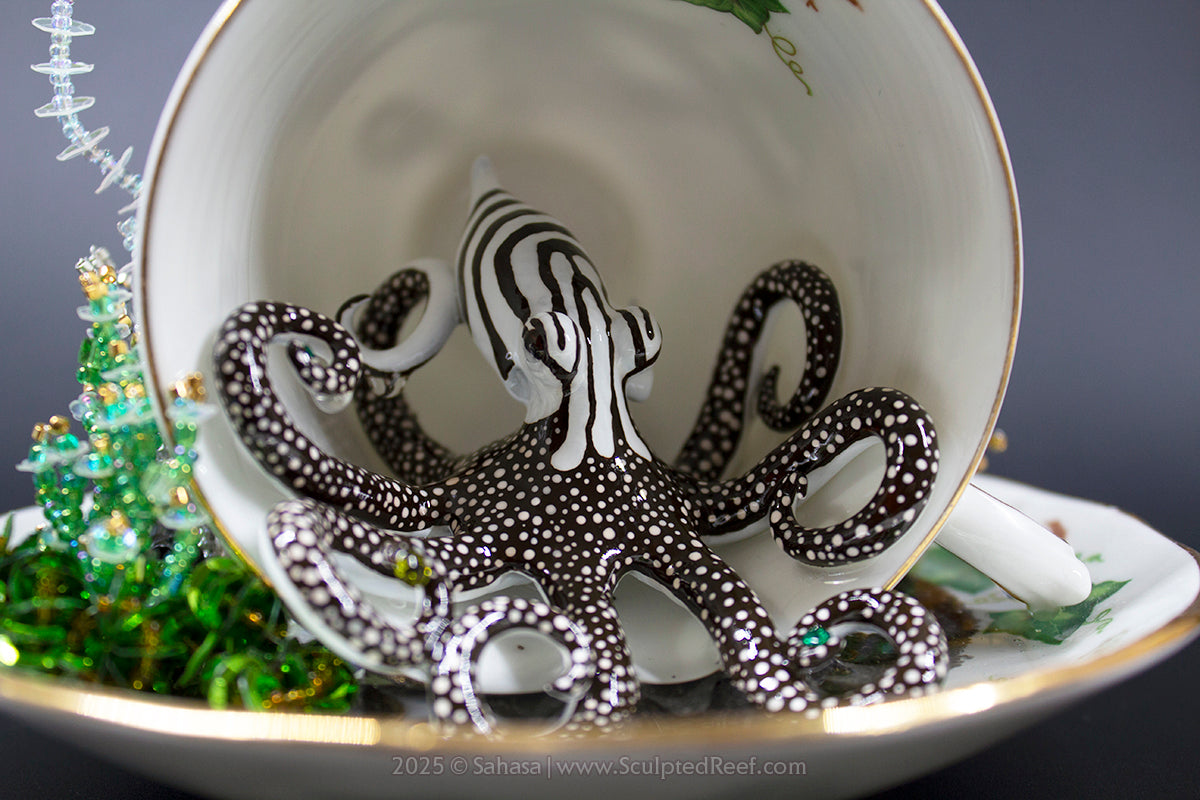 No.5 "A COZY DEN III" - Sculpted Reef Series - Larger Pacific Striped Octopus Sculpture