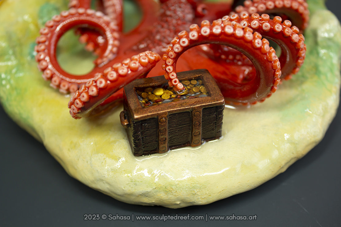 GIANT PACIFIC OCTOPUS - 145 x 145 x 60mm - Giant Pacific Octopus Sculpture