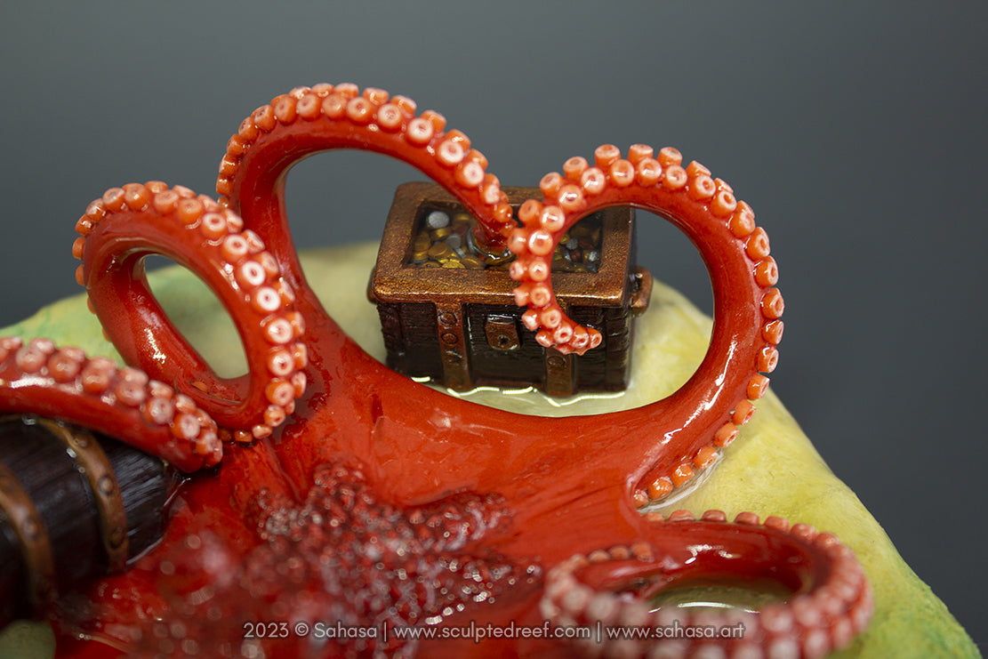 GIANT PACIFIC OCTOPUS - 145 x 145 x 60mm - Giant Pacific Octopus Sculpture