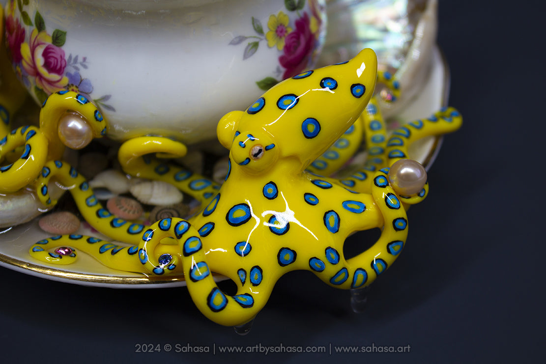 No.38 THORNTON HALL - Octopus Tea Cup Signature Series - Blue Ringed Octopus Sculpture