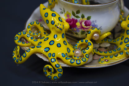 No.38 THORNTON HALL - Octopus Tea Cup Signature Series - Blue Ringed Octopus Sculpture