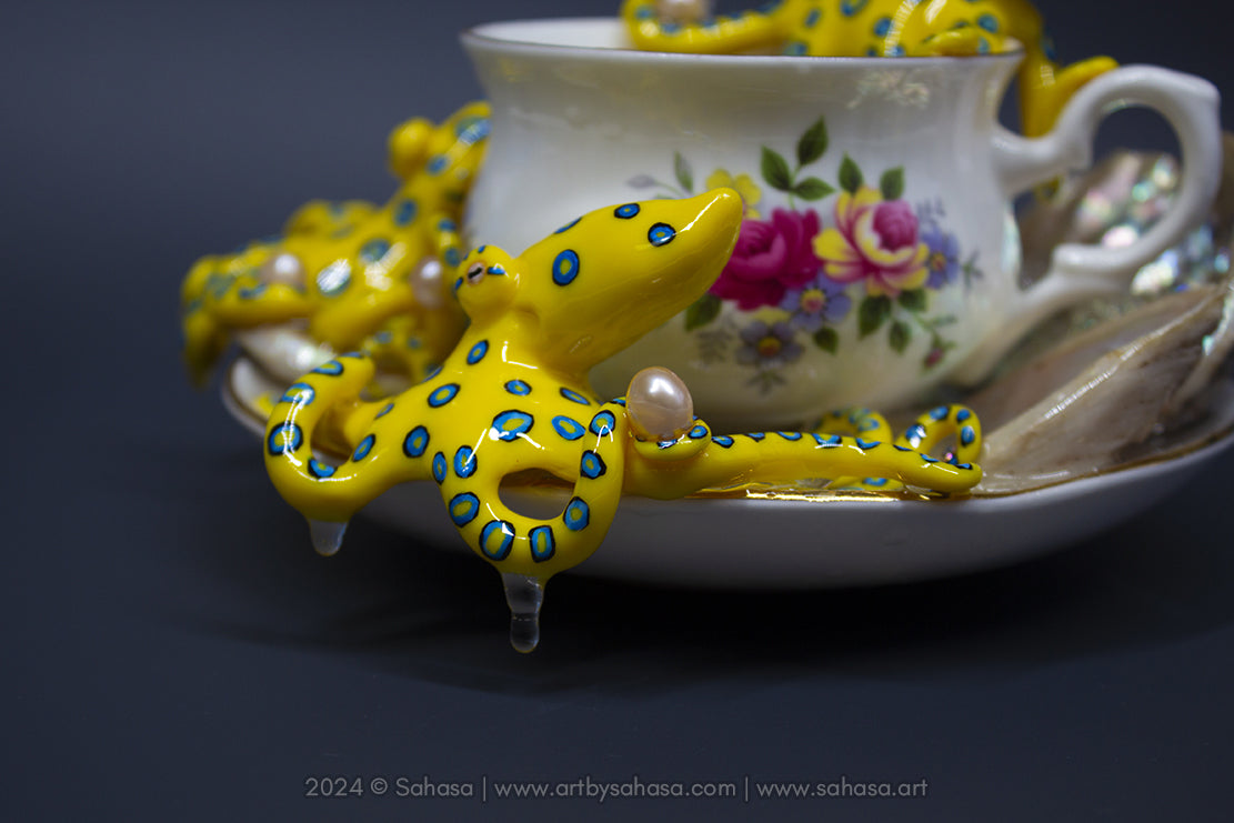 No.38 THORNTON HALL - Octopus Tea Cup Signature Series - Blue Ringed Octopus Sculpture