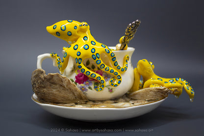 No.38 THORNTON HALL - Octopus Tea Cup Signature Series - Blue Ringed Octopus Sculpture