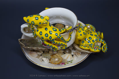 No.38 THORNTON HALL - Octopus Tea Cup Signature Series - Blue Ringed Octopus Sculpture