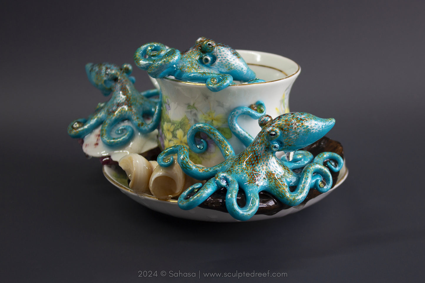 No.40 OCTOPUS GARDEN V - Octopus Tea Cup Signature Series - Caribbean Reef Octopus Sculptures