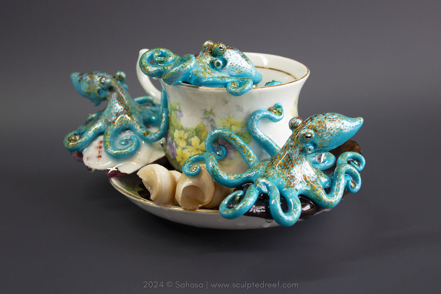 No.40 OCTOPUS GARDEN V - Octopus Tea Cup Signature Series - Caribbean Reef Octopus Sculptures