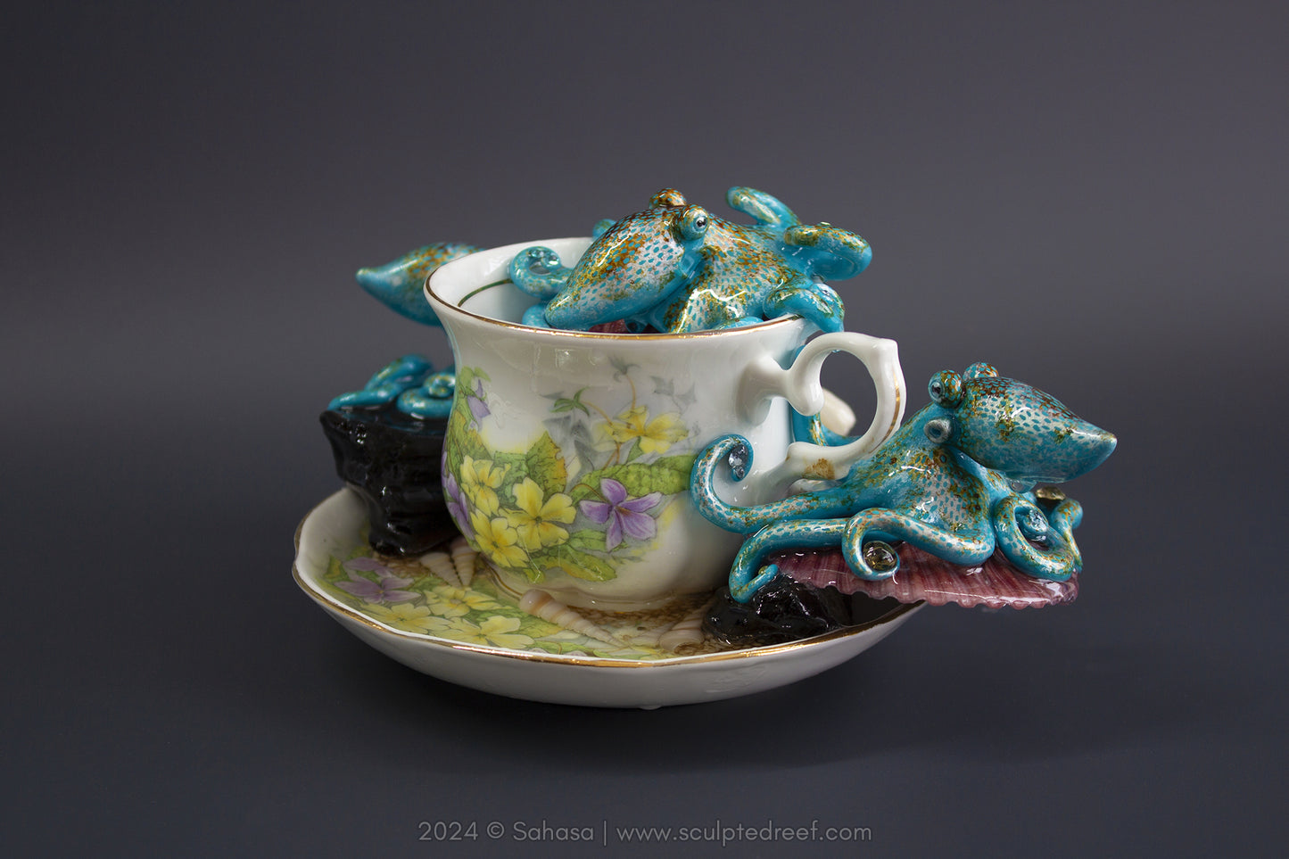 No.40 OCTOPUS GARDEN V - Octopus Tea Cup Signature Series - Caribbean Reef Octopus Sculptures