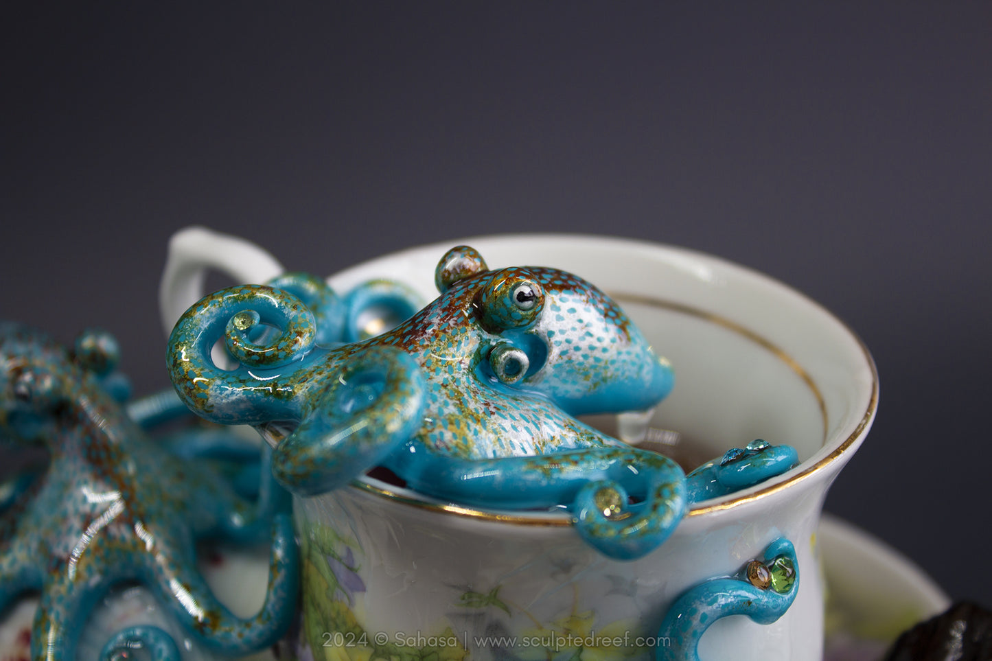 No.40 OCTOPUS GARDEN V - Octopus Tea Cup Signature Series - Caribbean Reef Octopus Sculptures