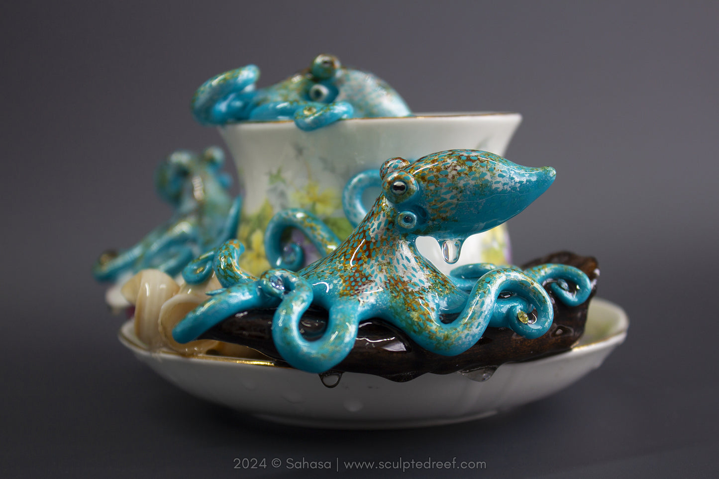 No.40 OCTOPUS GARDEN V - Octopus Tea Cup Signature Series - Caribbean Reef Octopus Sculptures