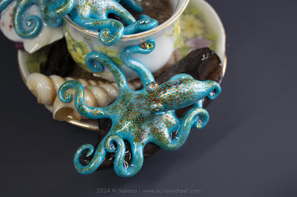 No.40 OCTOPUS GARDEN V - Octopus Tea Cup Signature Series - Caribbean Reef Octopus Sculptures