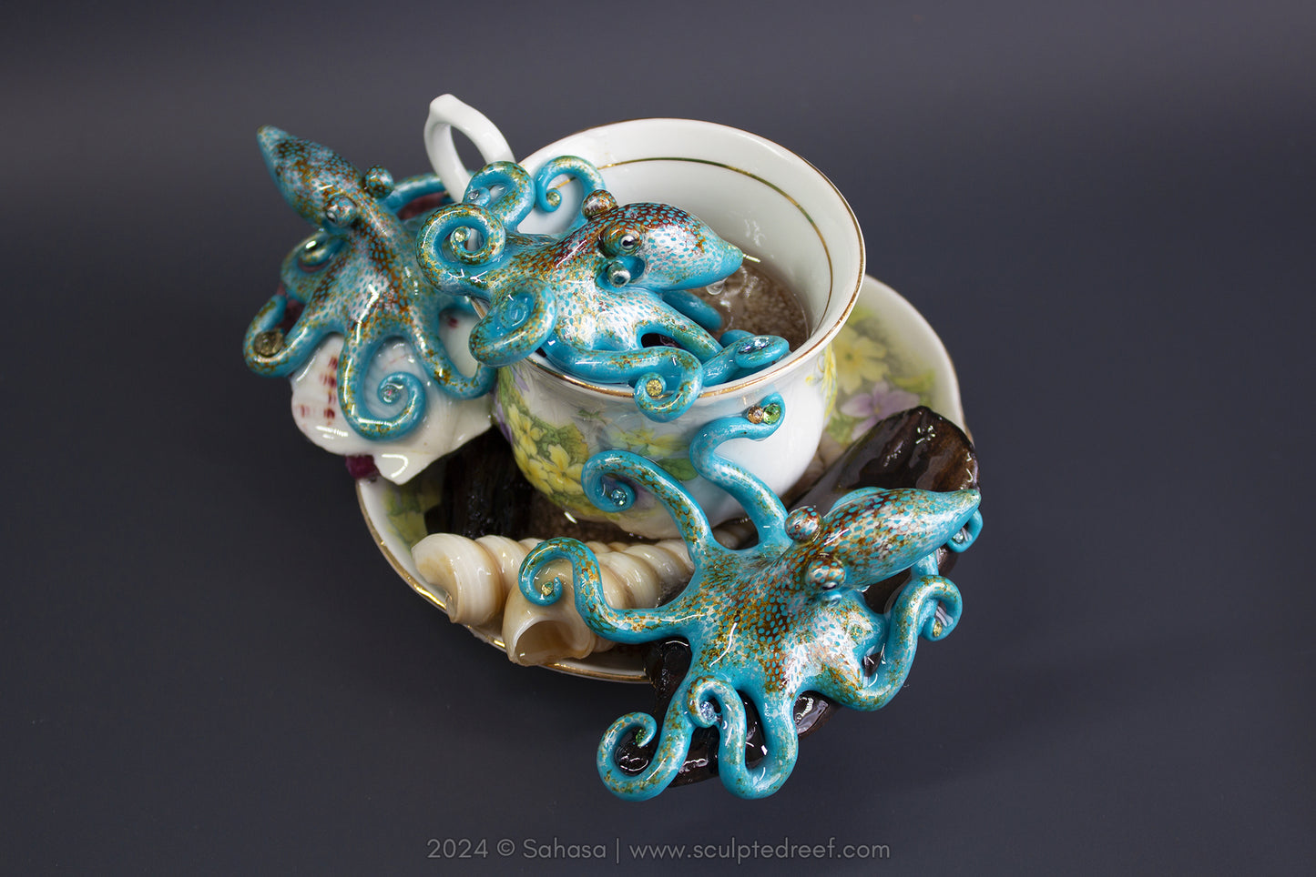 No.40 OCTOPUS GARDEN V - Octopus Tea Cup Signature Series - Caribbean Reef Octopus Sculptures