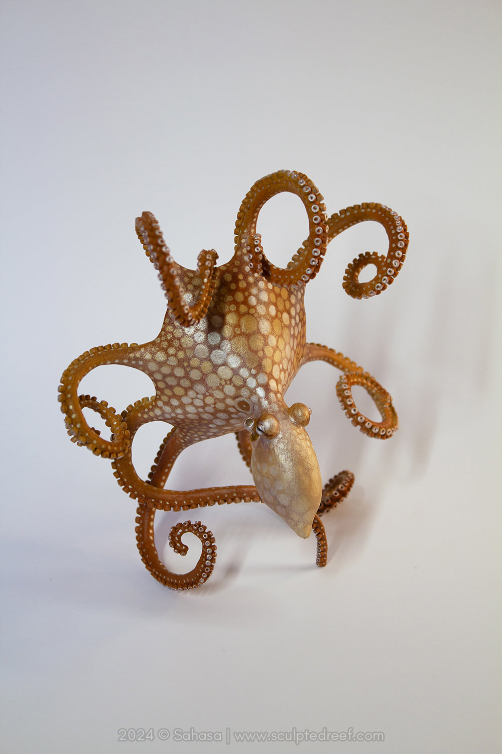 MAKANA - 70 x 145 x 145mm - OOAK Day Octopus Sculpture with separate Agate base