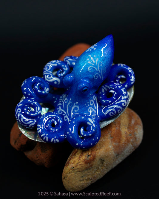 LINNEA - Shelltopus (Baby) - OOAK Octopus Sculpture