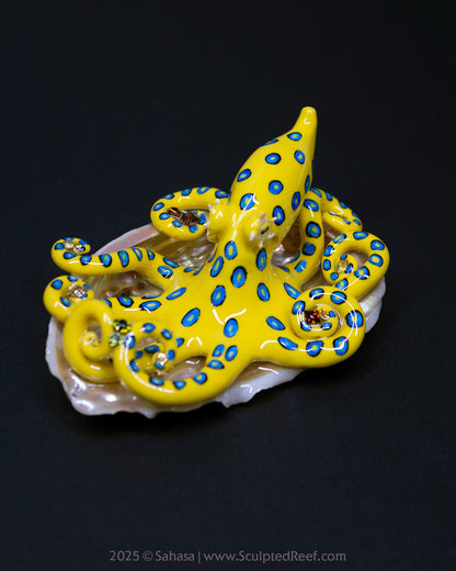ZANTHA - Shelltopus - OOAK Blue Ringed Octopus Sculpture