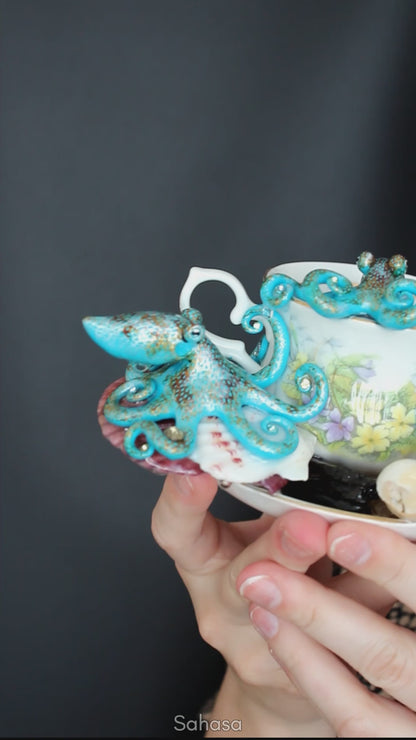 No.40 OCTOPUS GARDEN V - Octopus Tea Cup Signature Series - Caribbean Reef Octopus Sculptures